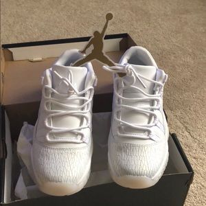 NIB Nike Jordan 11 Retro Low White Low Sz 6.5